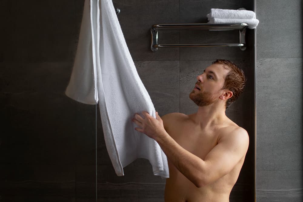 Ducha pequeña, estilo grande: Cómo elegir el plato de ducha adecuado para tu baño