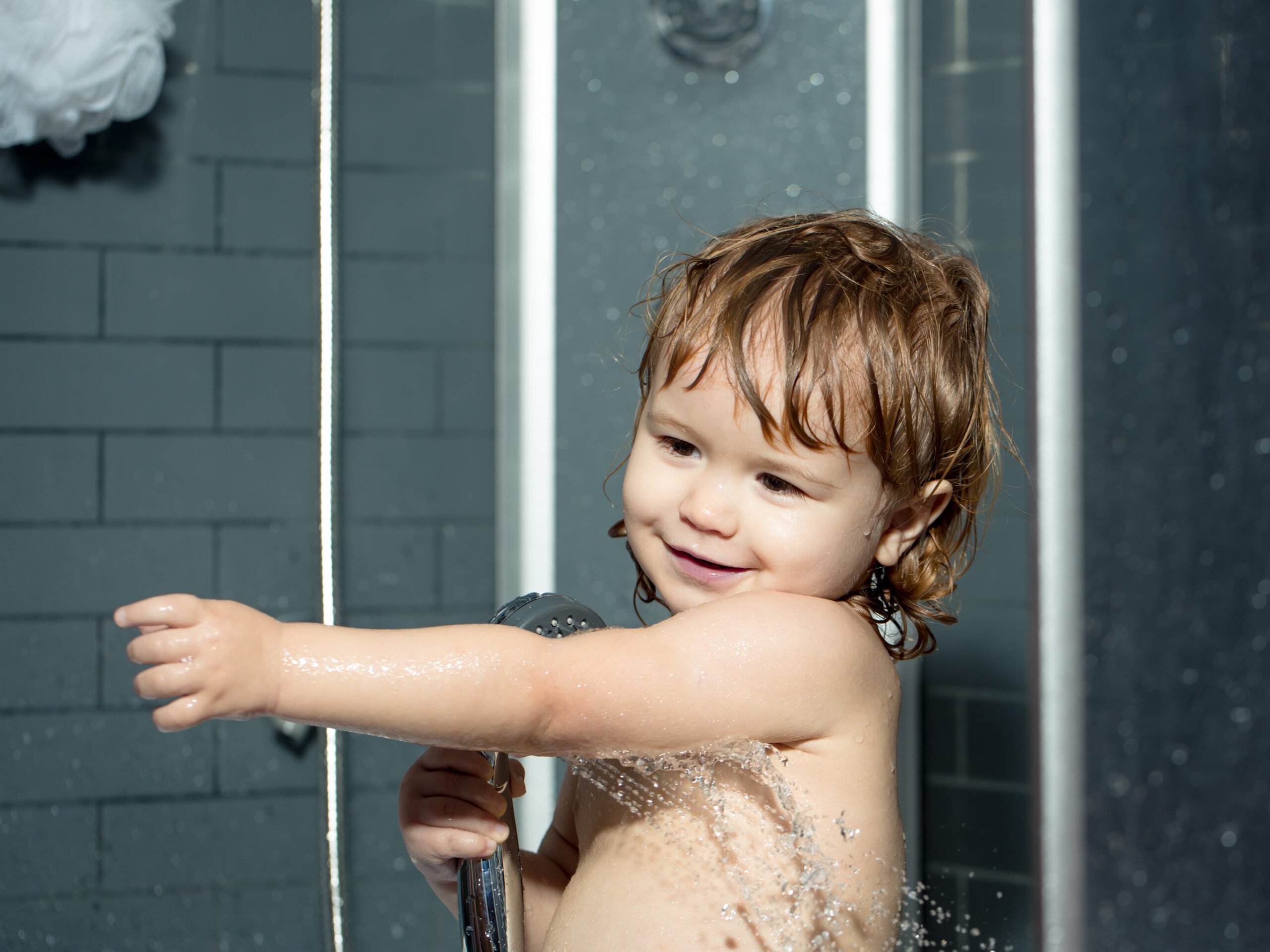 Diversión garantizada: Platos de ducha a prueba de travesuras